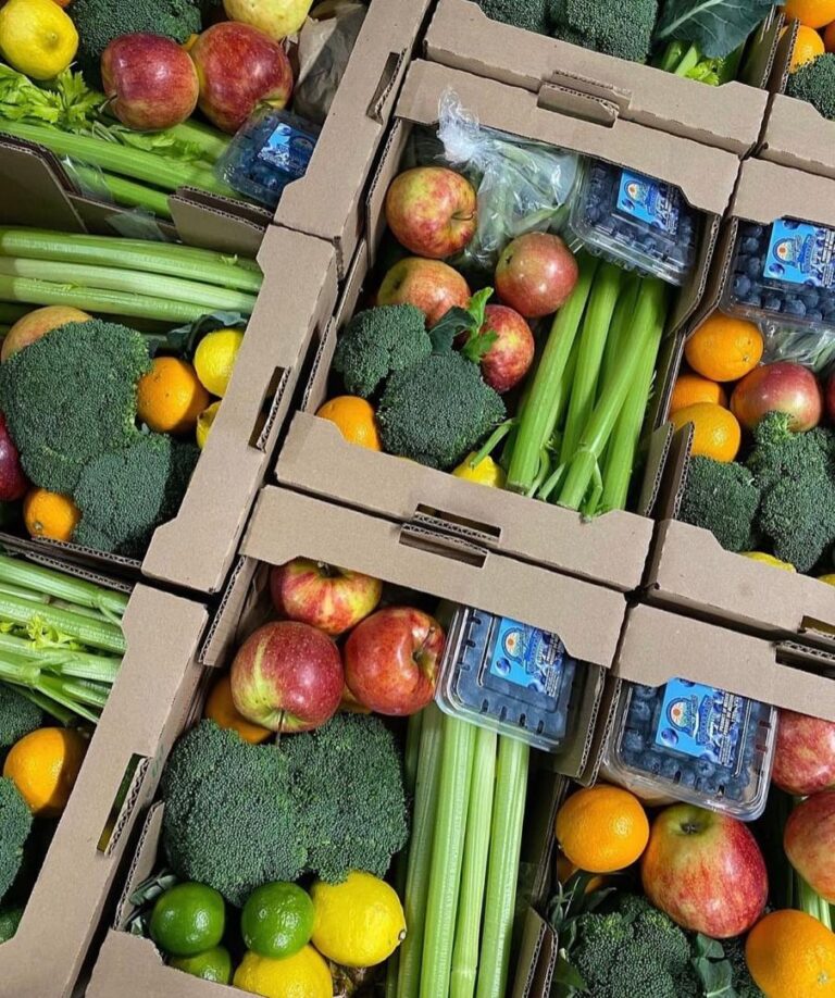 Fresh veggies and fruits combo